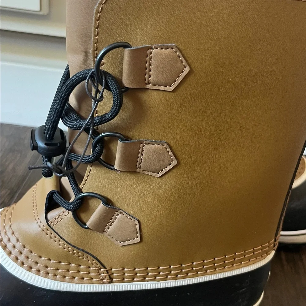 NWT SOREL Waterproof Boots